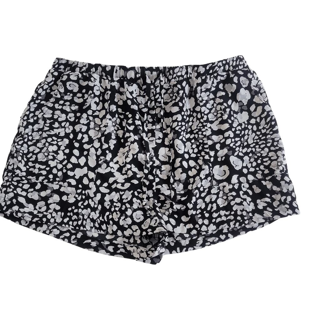Black White Abstract Flower Lightweight Draw String Shorts L/XL